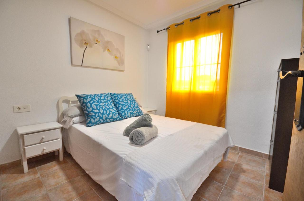 הוילה טורבייחה Agradable Adosado Con Piscina, Duchas Hidromasaje מראה חיצוני תמונה