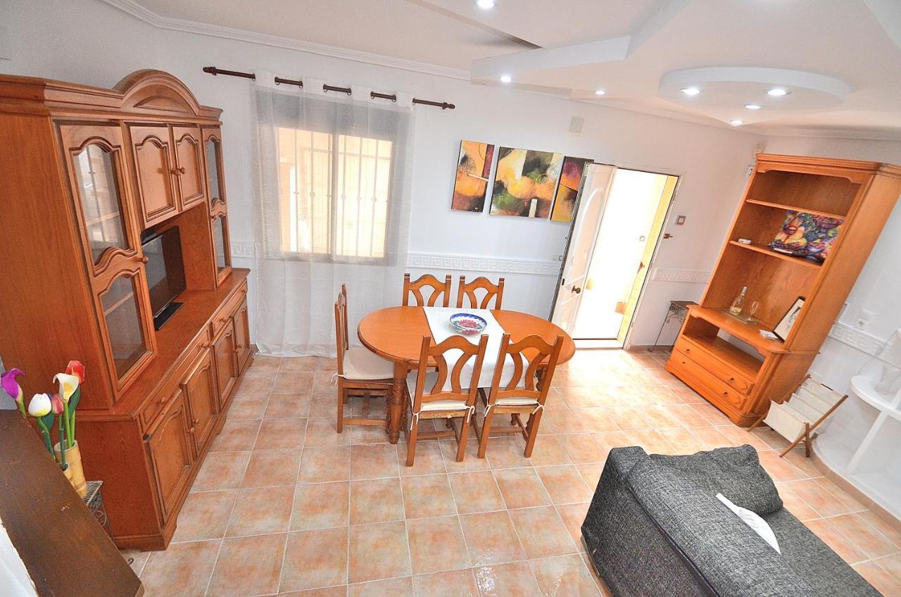 הוילה טורבייחה Agradable Adosado Con Piscina, Duchas Hidromasaje מראה חיצוני תמונה
