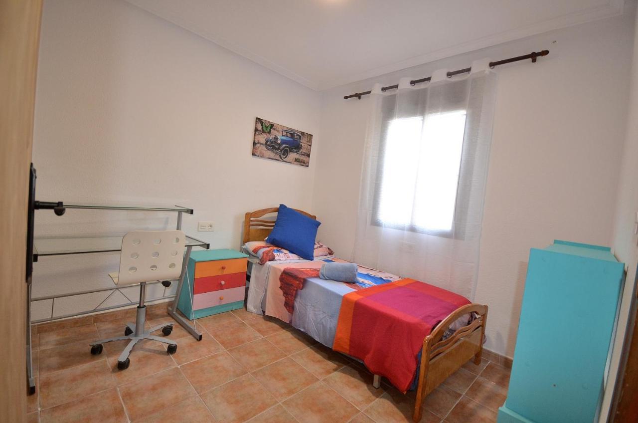הוילה טורבייחה Agradable Adosado Con Piscina, Duchas Hidromasaje מראה חיצוני תמונה