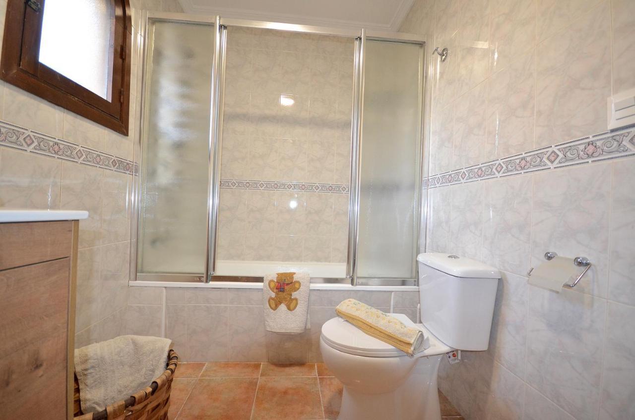 הוילה טורבייחה Agradable Adosado Con Piscina, Duchas Hidromasaje מראה חיצוני תמונה
