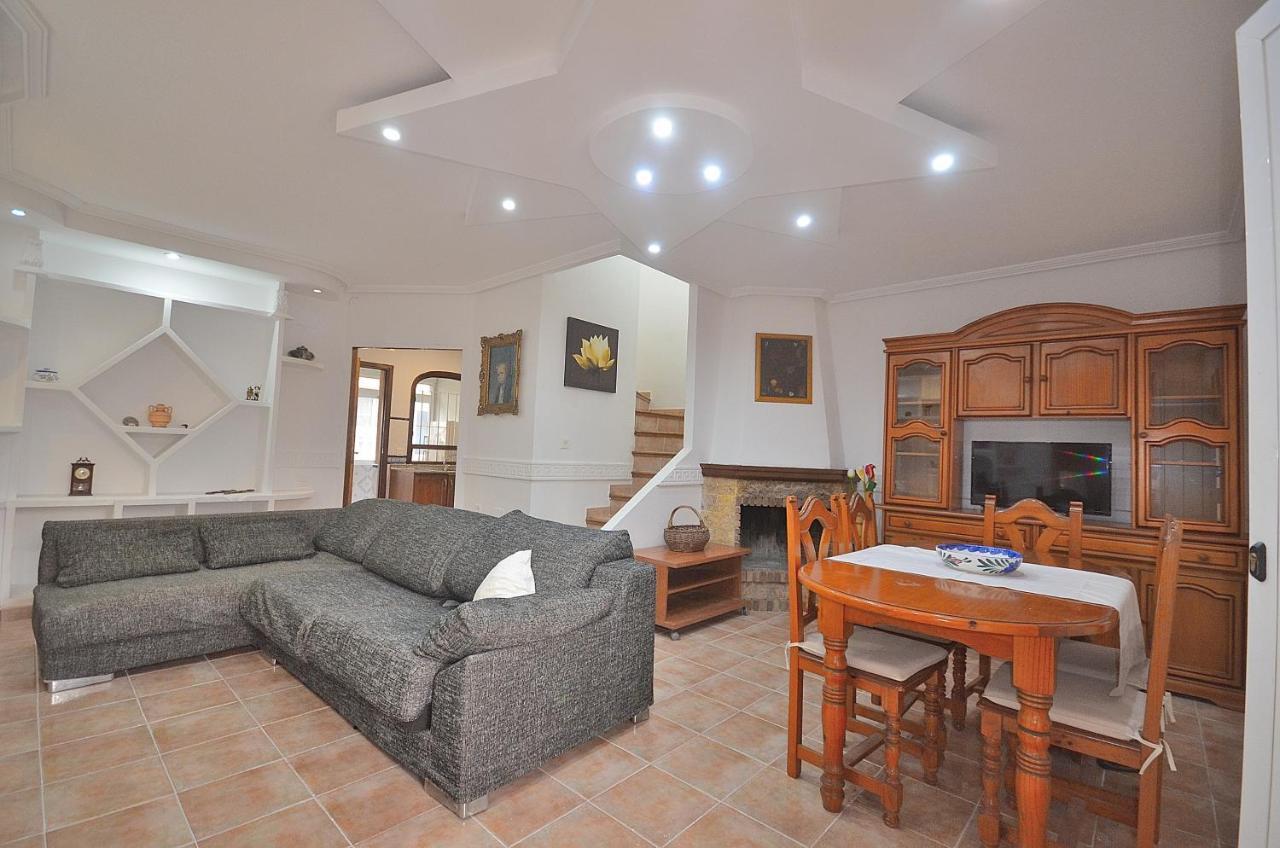 הוילה טורבייחה Agradable Adosado Con Piscina, Duchas Hidromasaje מראה חיצוני תמונה