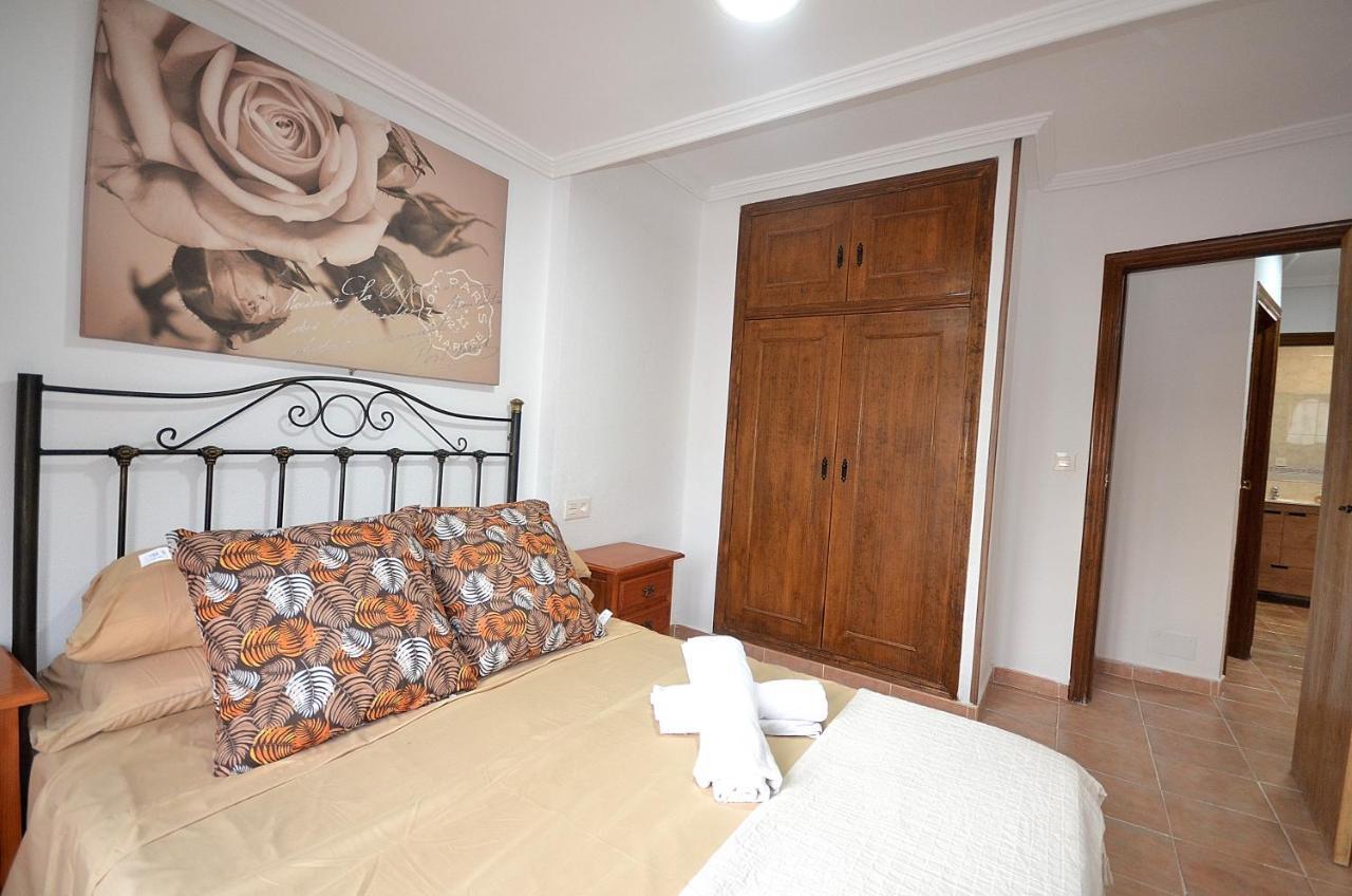 הוילה טורבייחה Agradable Adosado Con Piscina, Duchas Hidromasaje מראה חיצוני תמונה